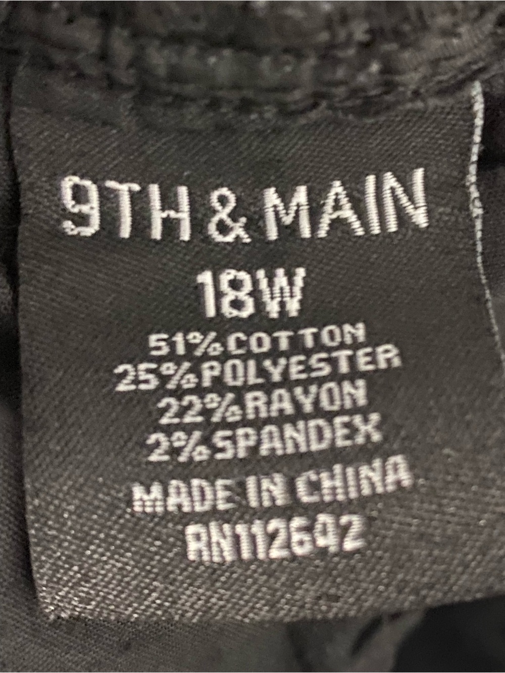9th & Main Black High-Rise Skinny Jeans With Rhinestone Details On Back Pockets - Picture 3 of 6